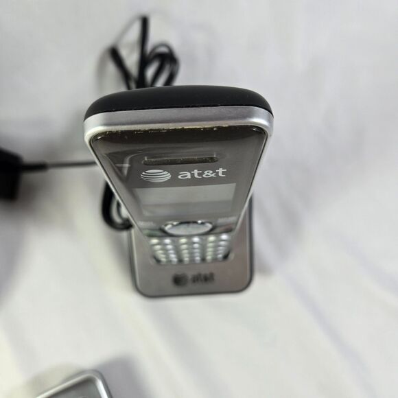 AT&T CL81301 DECT 6.0 Cordless Phone 3 Handsets Main Base Charging Base AC Adapt - Picture 13 of 16